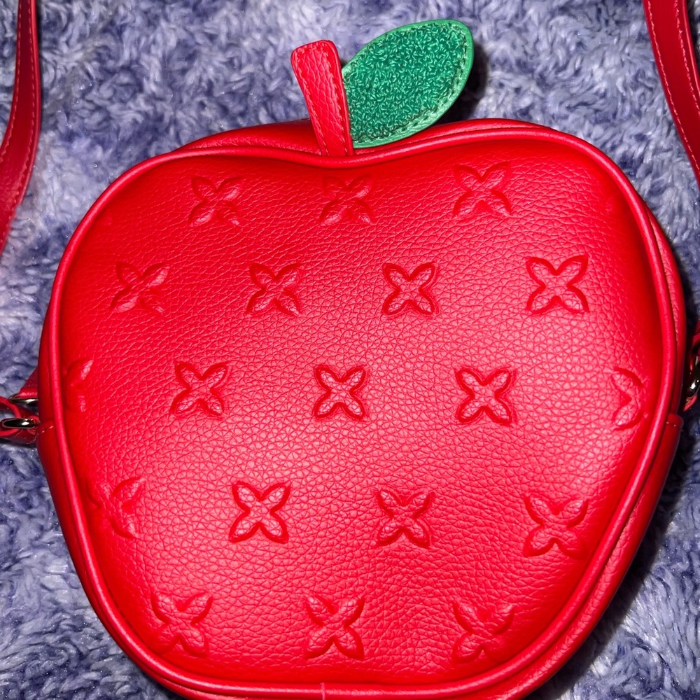 Apple Handbag & Purse